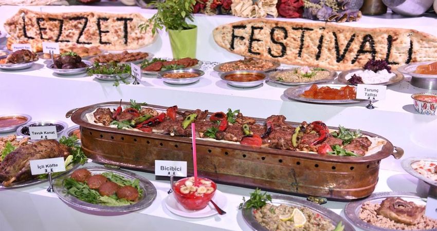 ADANA LEZZET FESTİVALİ & TARSUS TURU, 2 GÜN 1 GECE KONAKLAMA, UÇAKLA